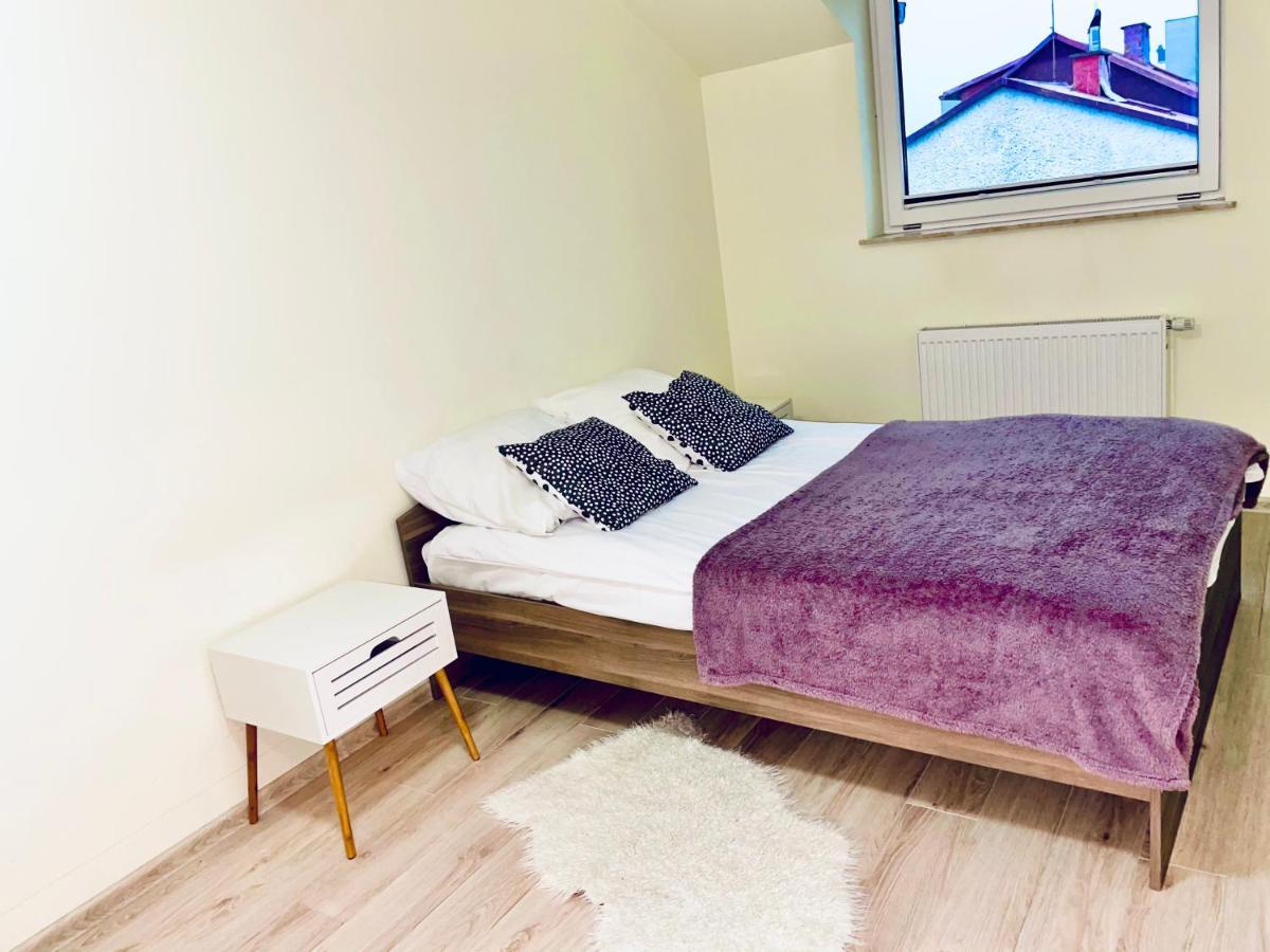 Apartament 48M W Centrum Grojca Grojec  Eksteriør billede