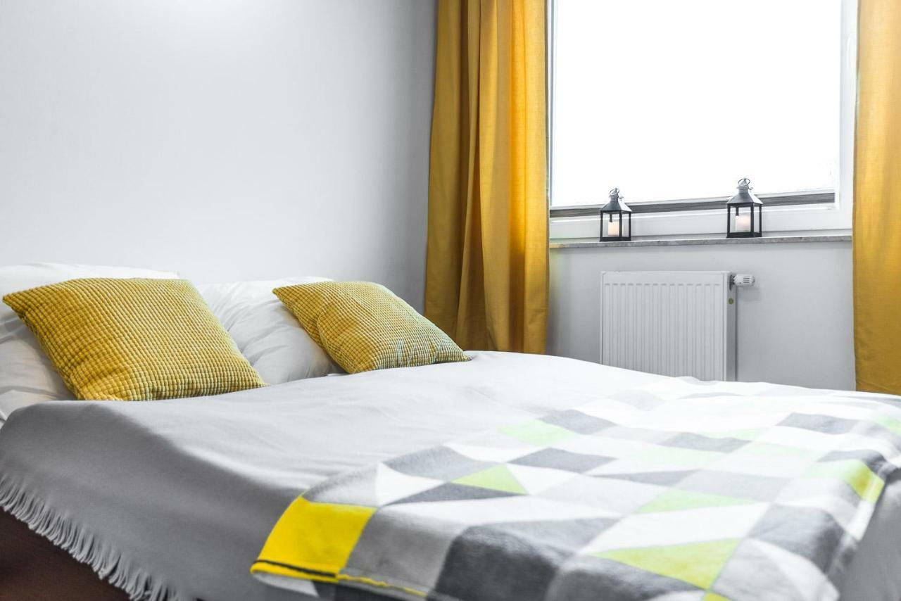 Apartament 48M W Centrum Grojca Grojec  Eksteriør billede