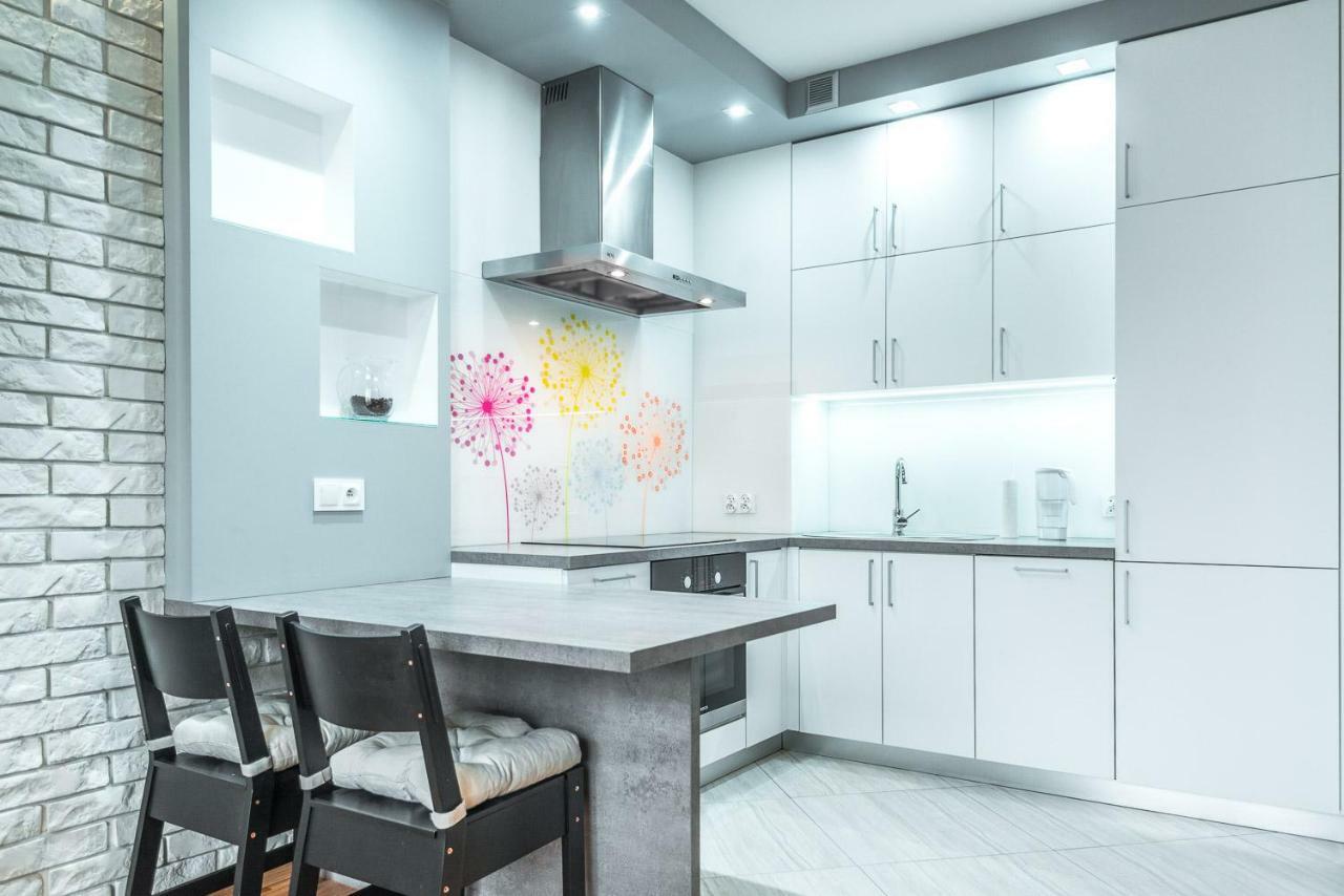 Apartament 48M W Centrum Grojca Grojec  Eksteriør billede