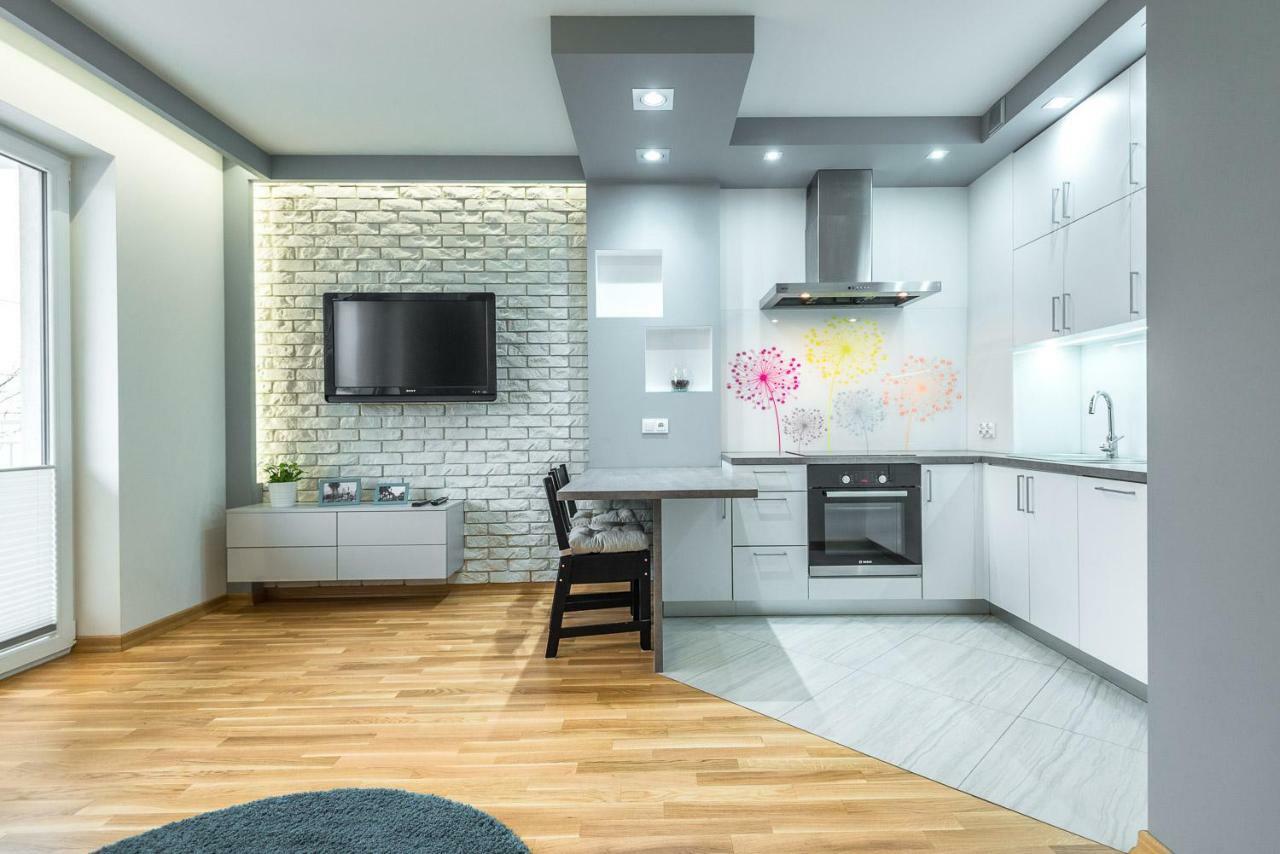 Apartament 48M W Centrum Grojca Grojec  Eksteriør billede