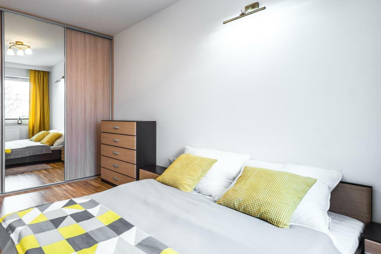 Apartament 48M W Centrum Grojca Grojec  Eksteriør billede