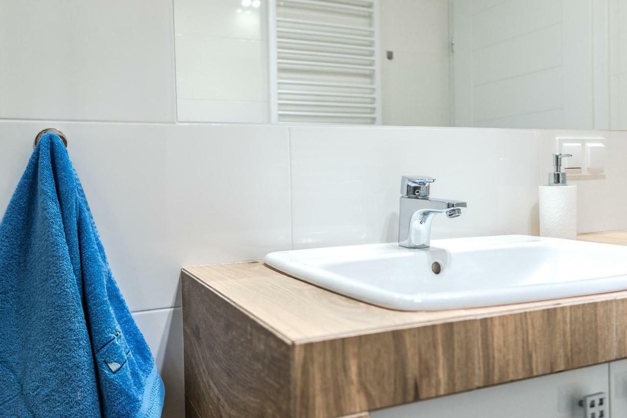 Apartament 48M W Centrum Grojca Grojec  Eksteriør billede